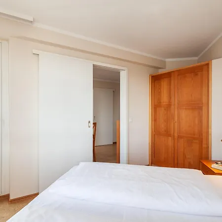 664, Seepark 公寓 *