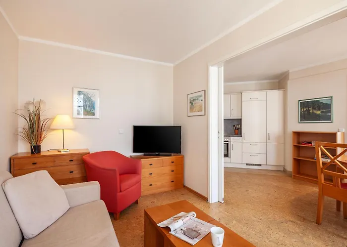 Apartment 664, Seepark *